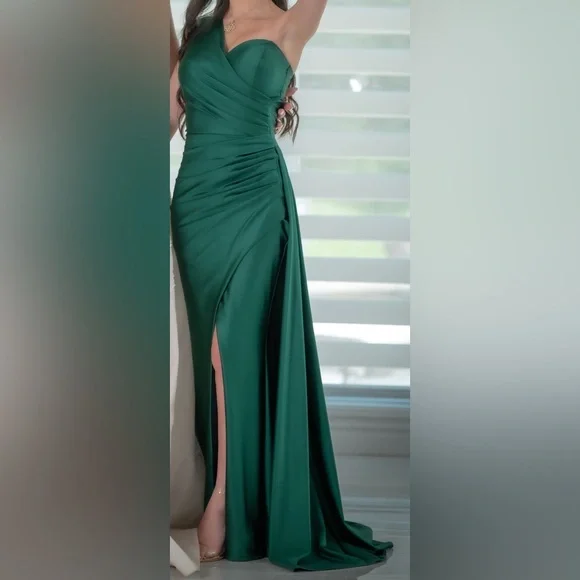 Dresses | Jessica Angel Long Jersey Dress In Emerald Green Size 0xxs |  Poshmark